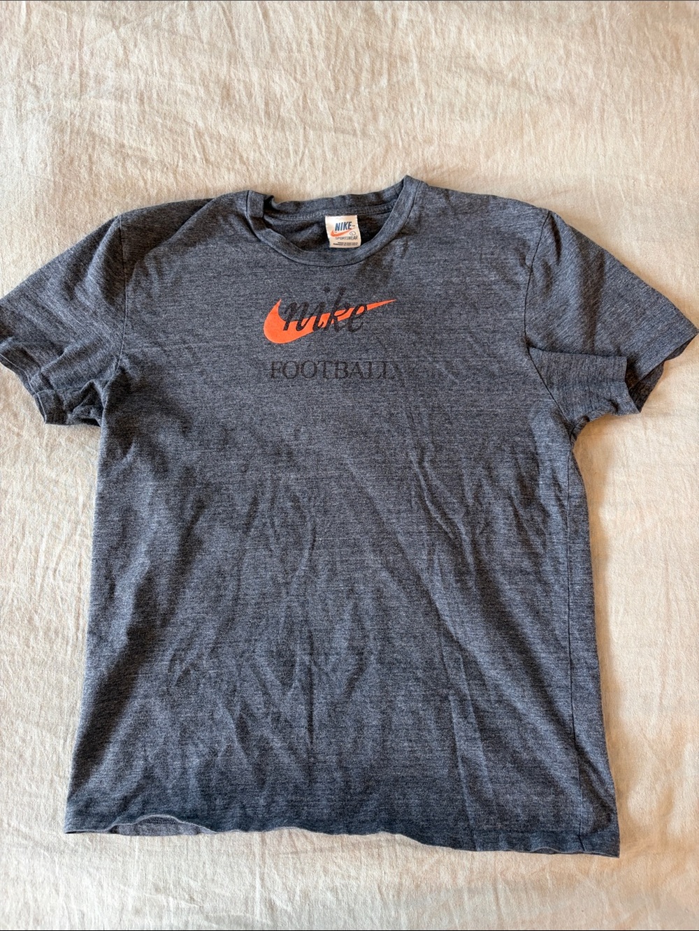 Vintage Limited Edition Nike Men's Gray Heather Football Logo T-Shirt